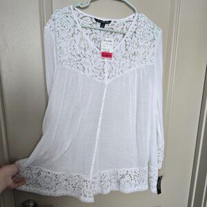 White blouse with lace detail